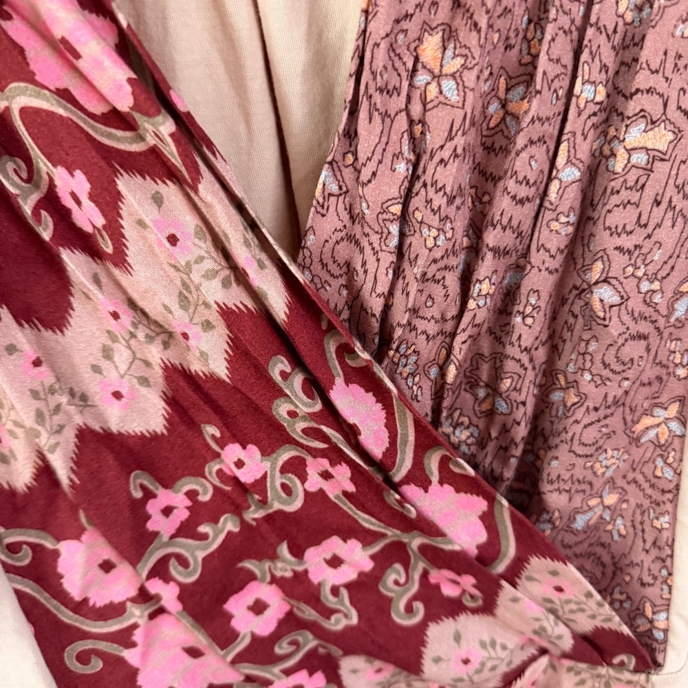 Anthropologie Women's Red and Pink Patterned Top - Picture 4 of 6